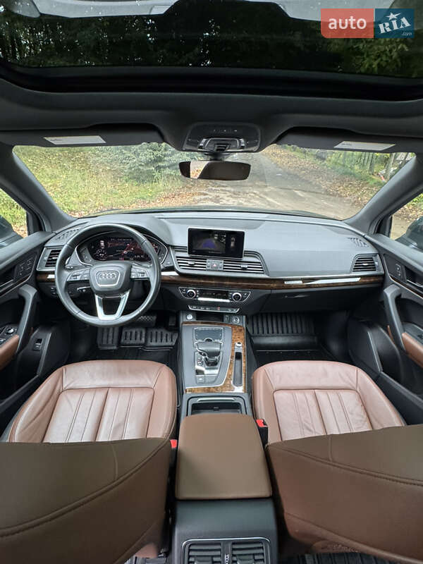 Внедорожник / Кроссовер Audi Q5 2017 в Ивано-Франковске