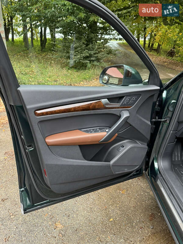 Внедорожник / Кроссовер Audi Q5 2017 в Ивано-Франковске