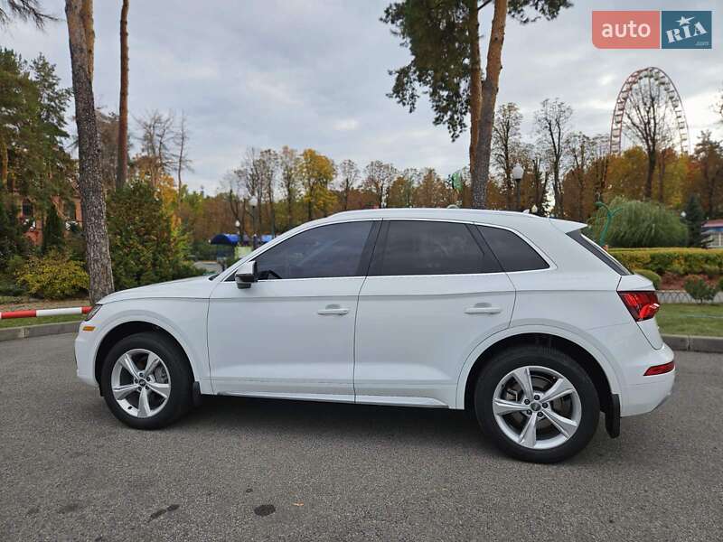 Позашляховик / Кросовер Audi Q5 2017 в Києві