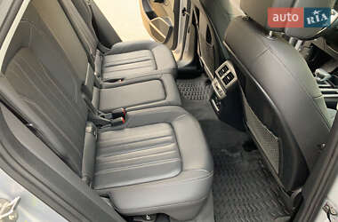 Внедорожник / Кроссовер Audi Q5 2021 в 