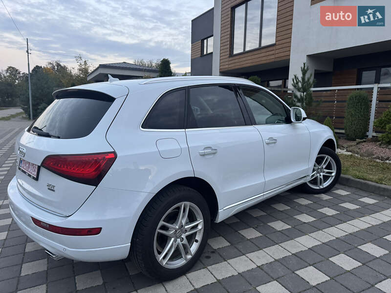 Позашляховик / Кросовер Audi Q5 2016 в Стрию