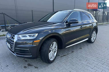 Внедорожник / Кроссовер Audi Q5 2019 в 