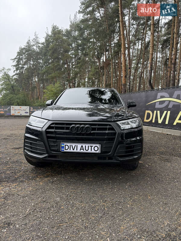 Позашляховик / Кросовер Audi Q5 2019 в Києві