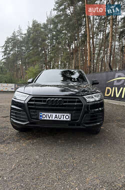 Позашляховик / Кросовер Audi Q5 2019 в 