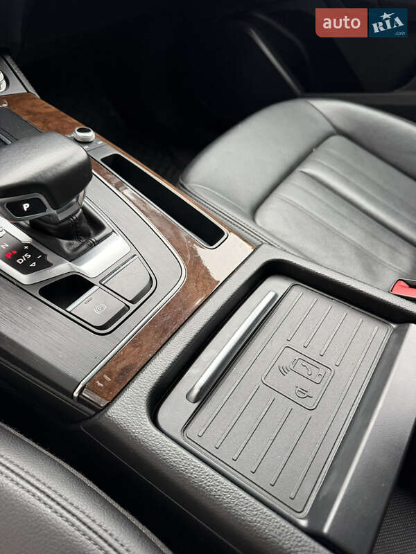 Позашляховик / Кросовер Audi Q5 2019 в Києві