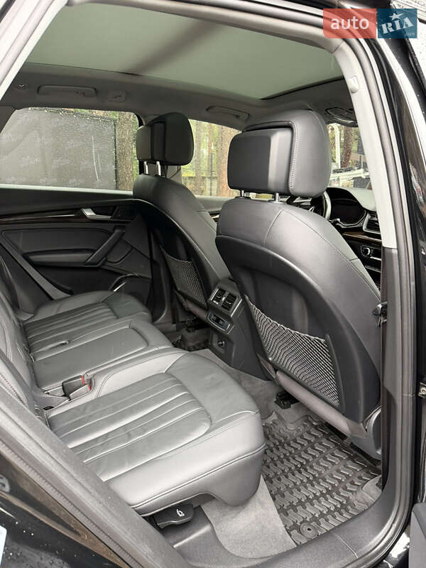 Позашляховик / Кросовер Audi Q5 2019 в Києві