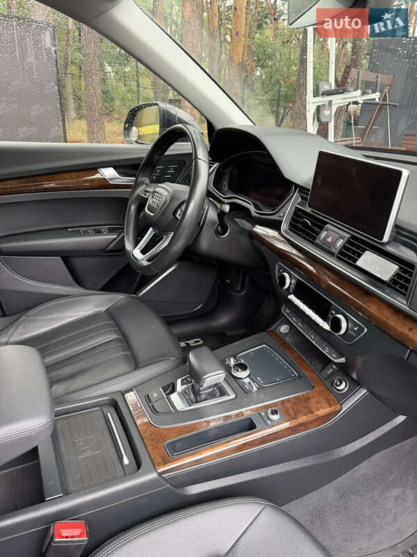 Позашляховик / Кросовер Audi Q5 2019 в Києві