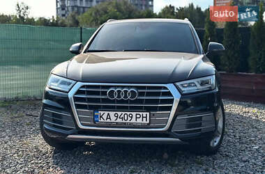 Позашляховик / Кросовер Audi Q5 2018 в 