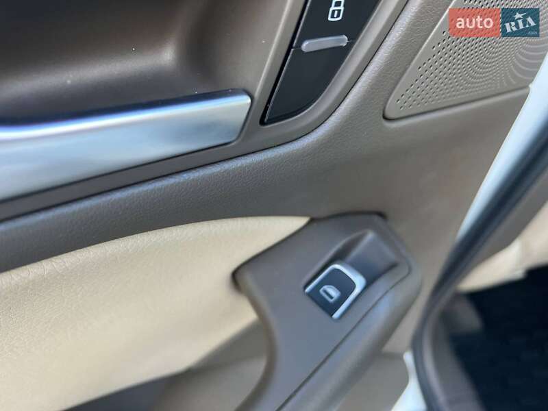 Внедорожник / Кроссовер Audi Q5 2013 в Львове