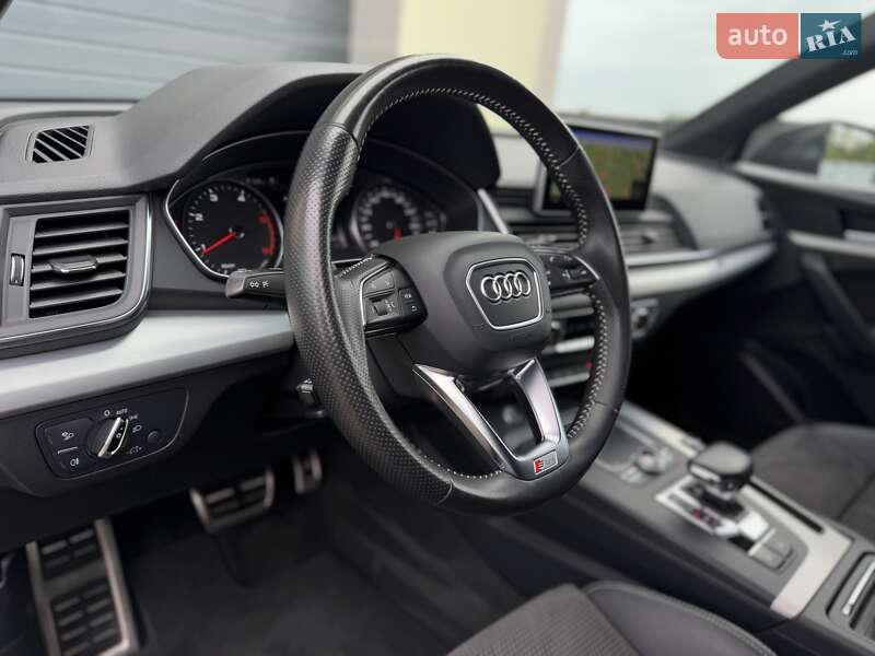 Внедорожник / Кроссовер Audi Q5 2017 в Стрые