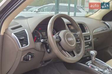 Позашляховик / Кросовер Audi Q5 2015 в 