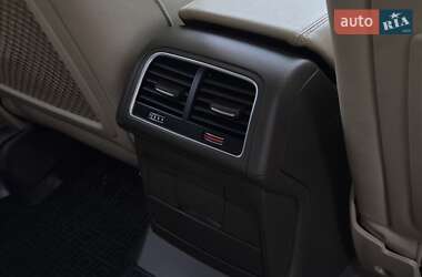 Позашляховик / Кросовер Audi Q5 2015 в 