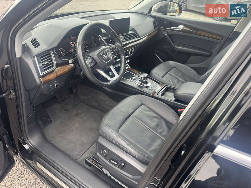 Внедорожник / Кроссовер Audi Q5 2018 в Луцке