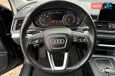 Позашляховик / Кросовер Audi Q5 2018 в 