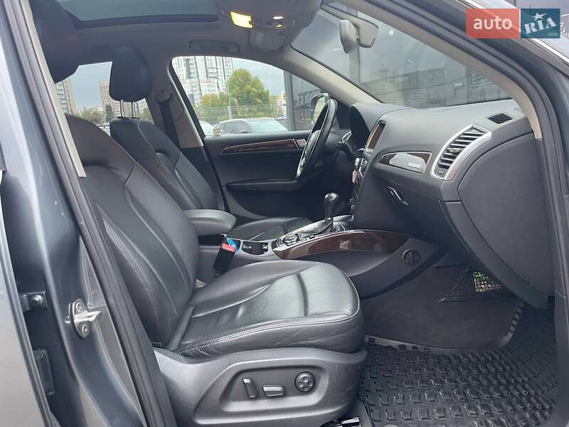 Внедорожник / Кроссовер Audi Q5 2011 в Киеве