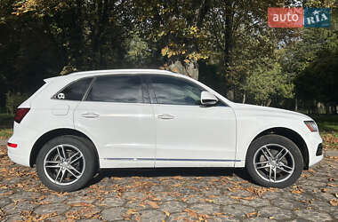 Внедорожник / Кроссовер Audi Q5 2015 в 