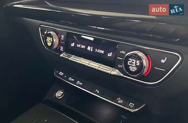 Внедорожник / Кроссовер Audi Q5 2018 в 