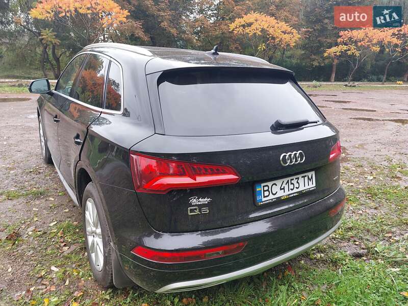 Внедорожник / Кроссовер Audi Q5 2019 в Дрогобыче