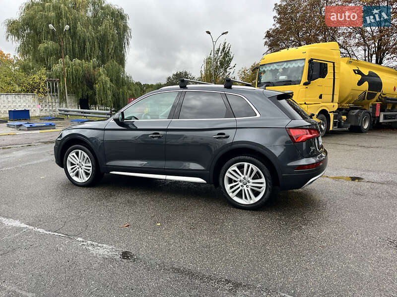 Позашляховик / Кросовер Audi Q5 2019 в Василькові