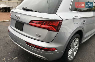Внедорожник / Кроссовер Audi Q5 2018 в 