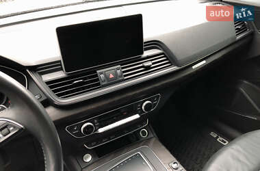 Внедорожник / Кроссовер Audi Q5 2018 в 