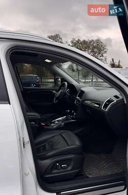 Внедорожник / Кроссовер Audi Q5 2012 в 