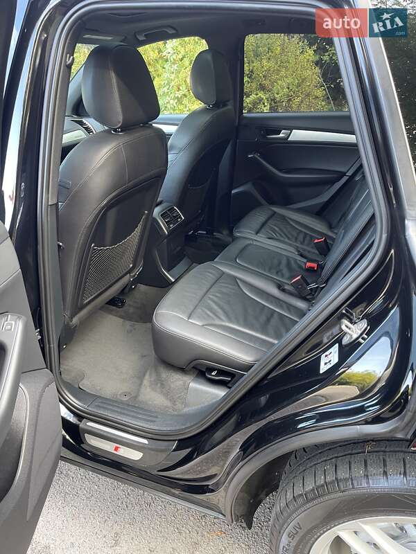 Внедорожник / Кроссовер Audi Q5 2015 в Ровно