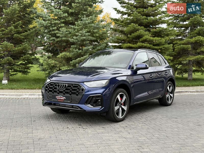 Позашляховик / Кросовер Audi Q5 2022 в 