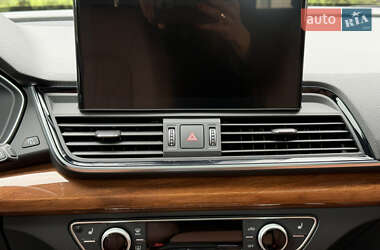 Позашляховик / Кросовер Audi Q5 2022 в 