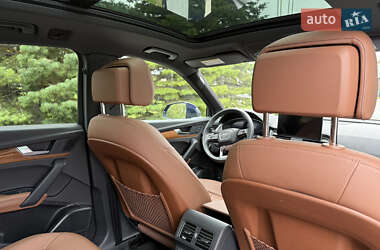 Позашляховик / Кросовер Audi Q5 2022 в 