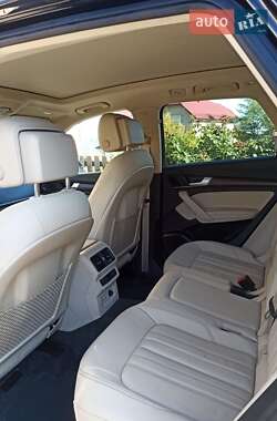 Позашляховик / Кросовер Audi Q5 2021 в 