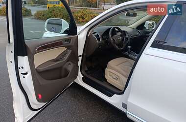 Внедорожник / Кроссовер Audi Q5 2015 в 