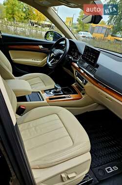 Позашляховик / Кросовер Audi Q5 2021 в  фото 10 Позашляховик / Кросовер Audi Q5 2021 в