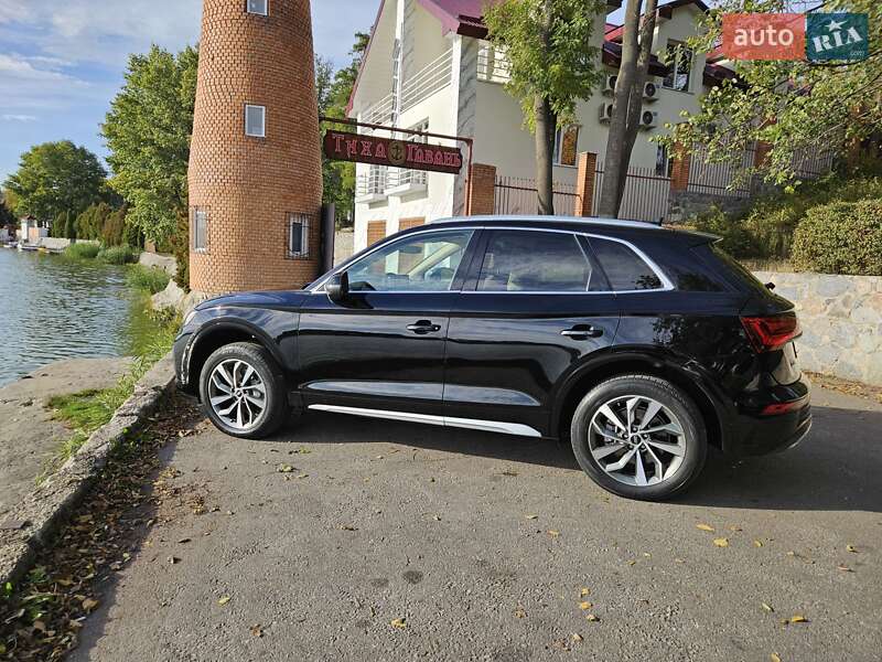 Позашляховик / Кросовер Audi Q5 2021 в Кривому Розі