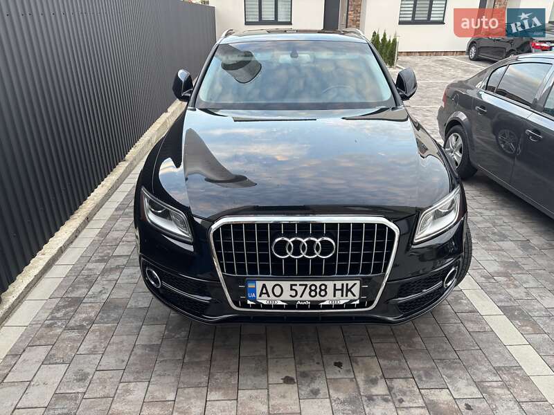 Внедорожник / Кроссовер Audi Q5 2015 в Ужгороде