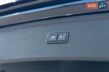 Внедорожник / Кроссовер Audi Q5 2023 в 