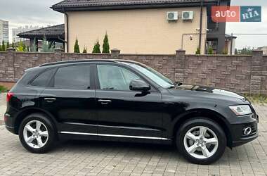 Внедорожник / Кроссовер Audi Q5 2015 в 
