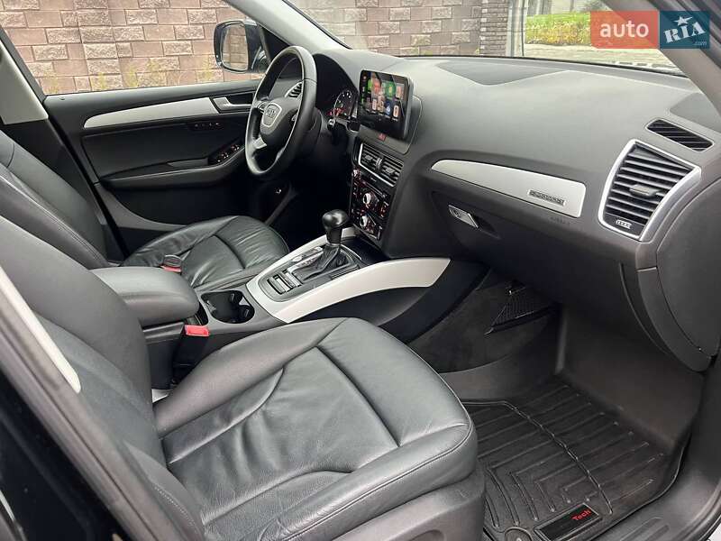 Позашляховик / Кросовер Audi Q5 2015 в Рівному