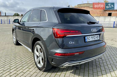 Позашляховик / Кросовер Audi Q5 2021 в 