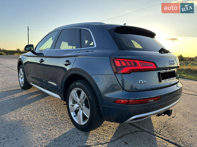 Внедорожник / Кроссовер Audi Q5 2018 в Луцке