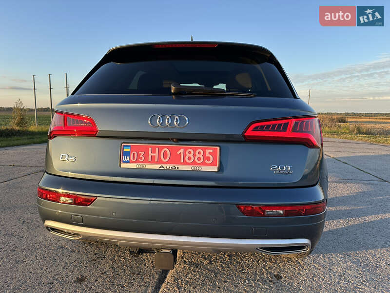 Внедорожник / Кроссовер Audi Q5 2018 в Луцке