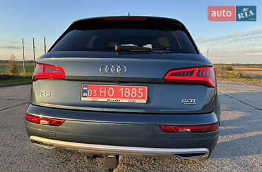 Внедорожник / Кроссовер Audi Q5 2018 в 