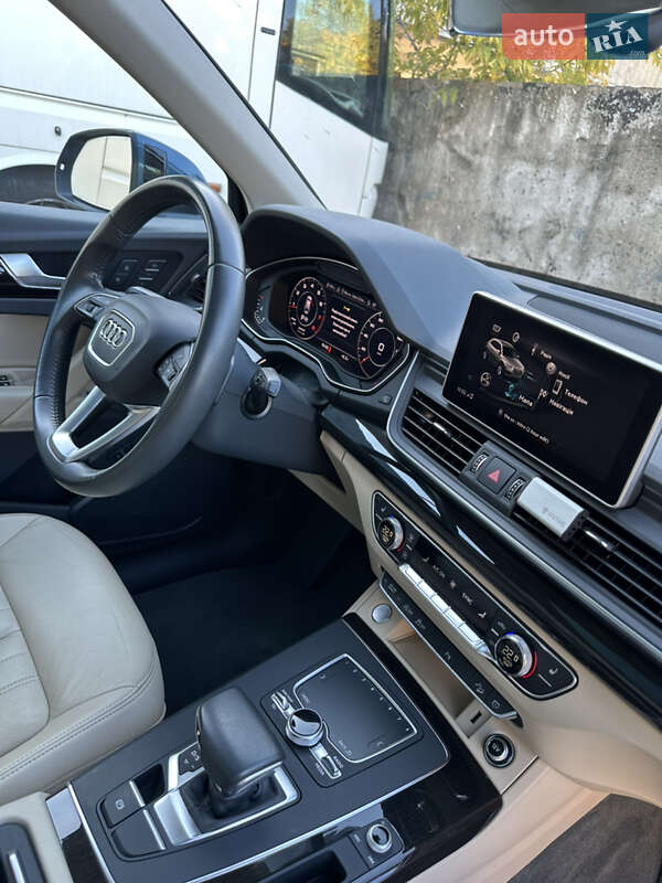 Внедорожник / Кроссовер Audi Q5 2018 в Луцке