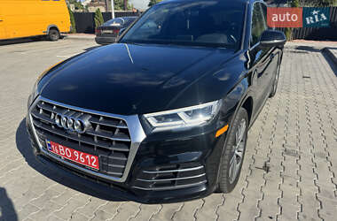 Внедорожник / Кроссовер Audi Q5 2017 в 