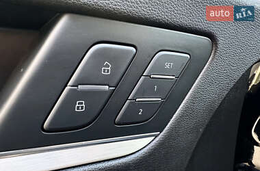 Внедорожник / Кроссовер Audi Q5 2017 в 