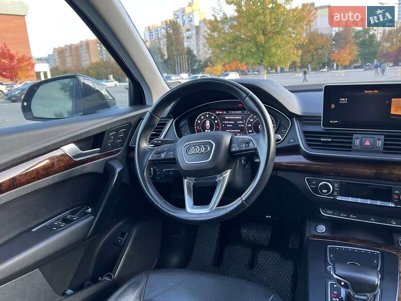 Внедорожник / Кроссовер Audi Q5 2017 в Киеве