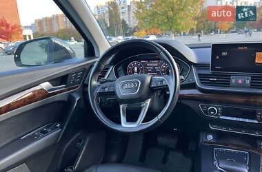 Позашляховик / Кросовер Audi Q5 2017 в 