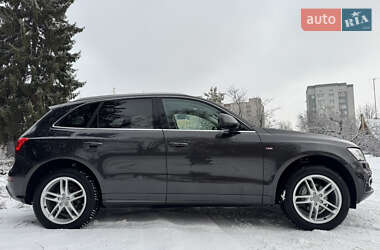 Позашляховик / Кросовер Audi Q5 2017 в 