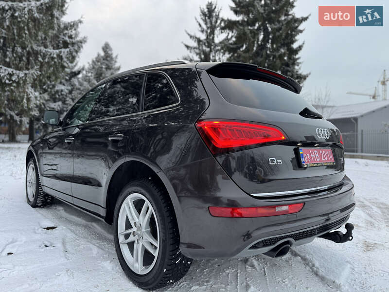 Позашляховик / Кросовер Audi Q5 2017 в Чернівцях