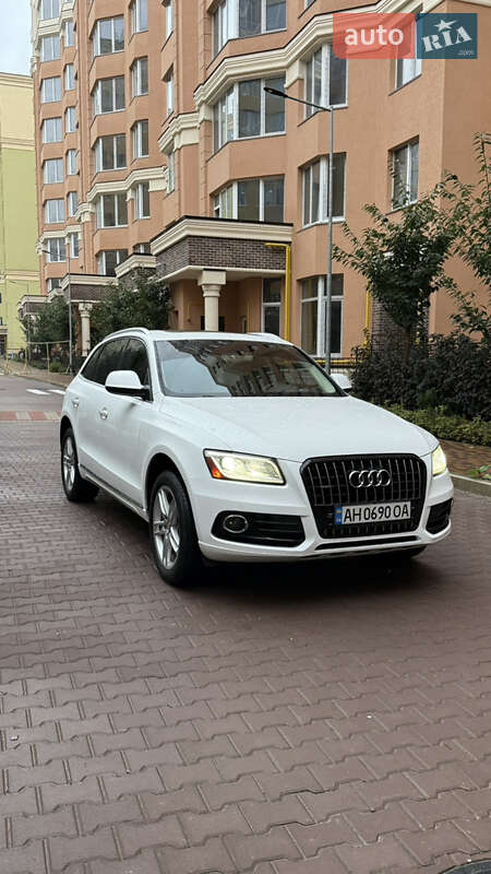 Позашляховик / Кросовер Audi Q5 2014 в Києві
